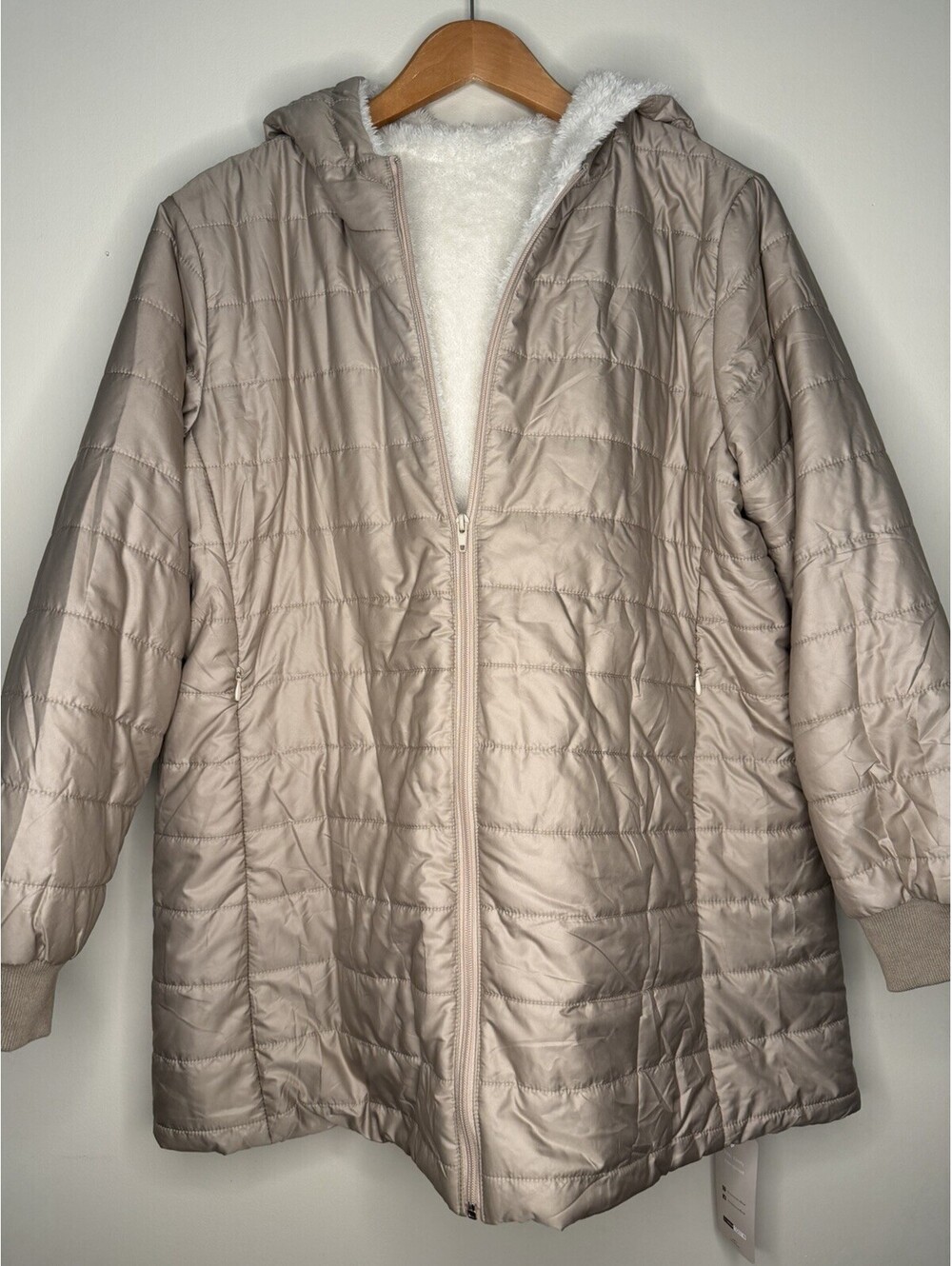 Emery Rose Women's Tan Puffer Jacket Size 0xl. New with Tags